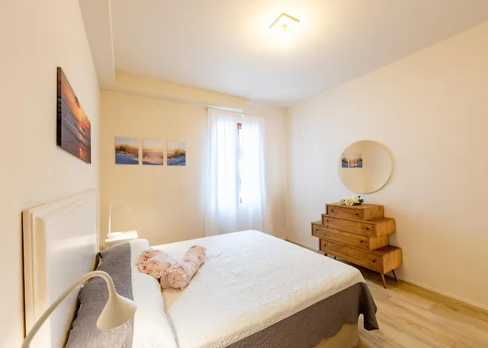 Designer In Porto Azzurro